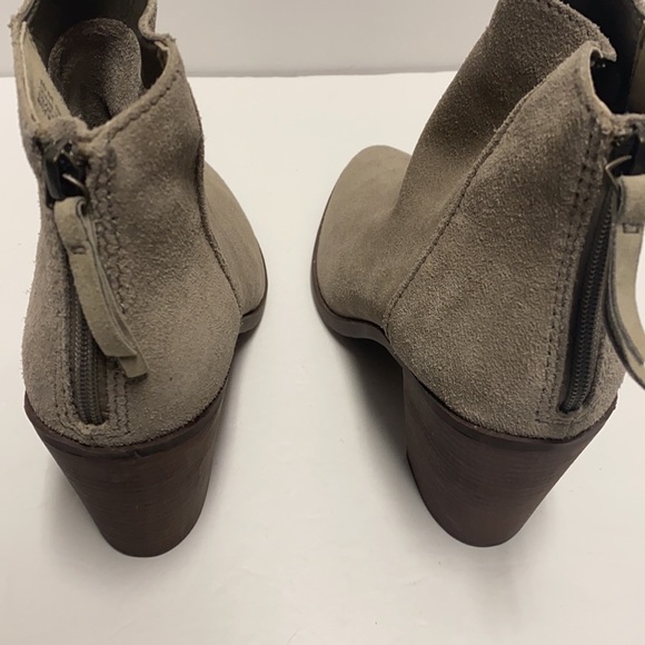 LIKE NEW BP Tan Suede Just Block Heel Bootie size 10 - Picture 7 of 9